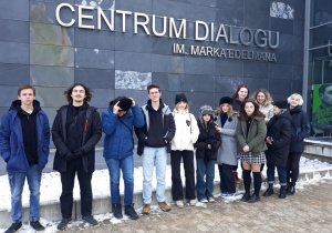 klasa 2SA pod budynkiem Centrum Dialogu