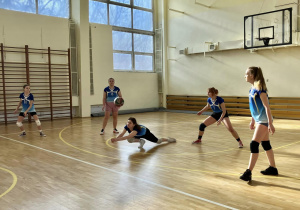 Zawodniczki 23 liceum podczas meczu siatkówki