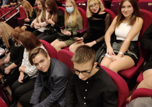 kl. 1HS na wycieczce w Teatrze Wielkim