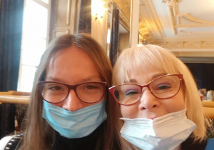 Wiktoria i panii Kozak na uroczystości rozdania nagród.